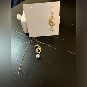 Crystal peacock earrings with pearl drop